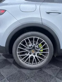 Car image 42
