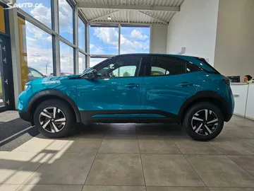 Car image 4