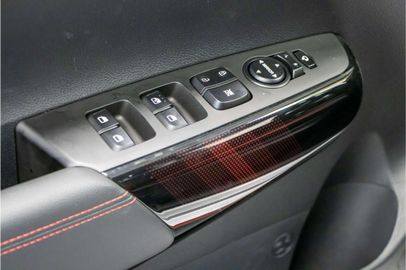 Car image 36