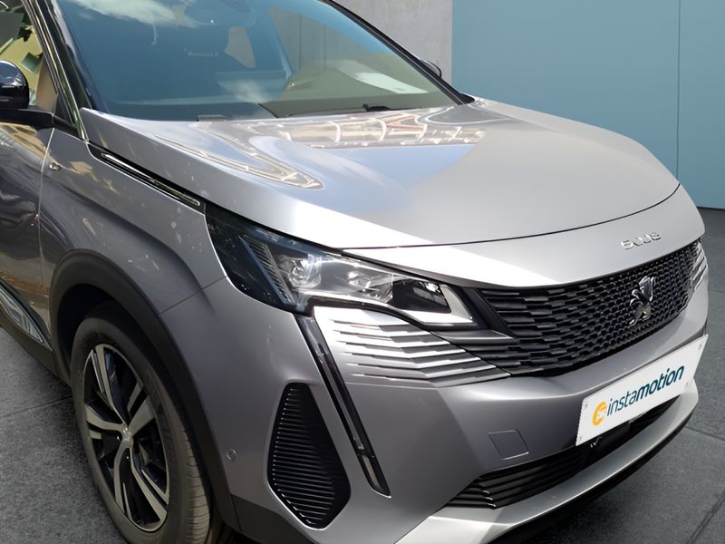 Peugeot 5008 GT Hybrid