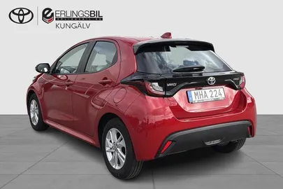 Car image 2