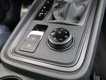 Car image 45