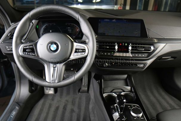 BMW 120i M Sport 131 kW image number 18