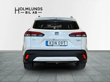 Car image 3