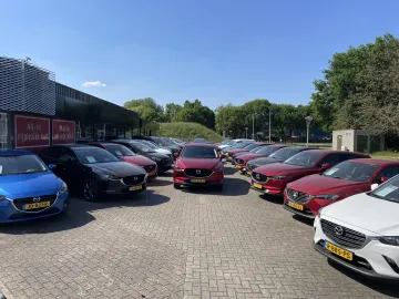 Car image 29