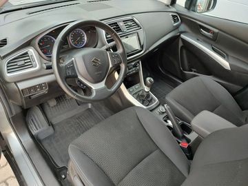 Car image 10