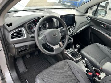 Car image 9