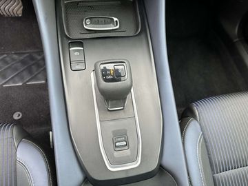 Car image 37