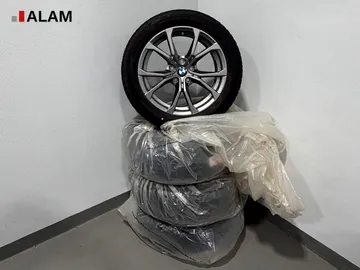 Car image 35