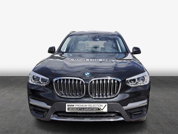 BMW X3 xDrive20d Luxury Line 140 kW image number 2