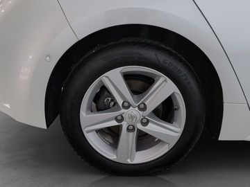 Car image 29