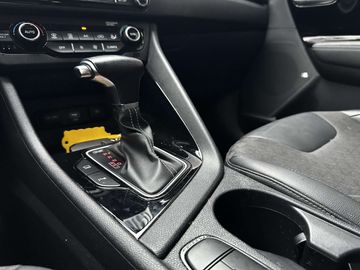 Car image 32