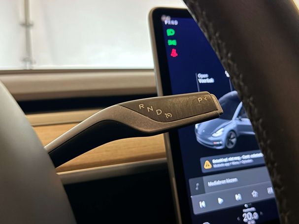 Tesla Model 3 Long Range AWD 258 kW image number 15