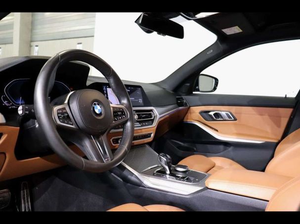 BMW 330 e M Sport 215 kW image number 4