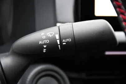 Car image 36