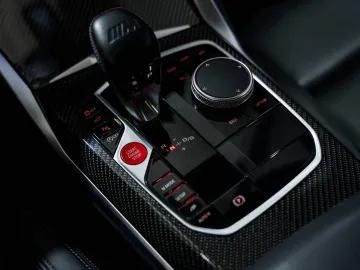 Car image 33