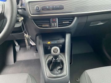 Car image 14