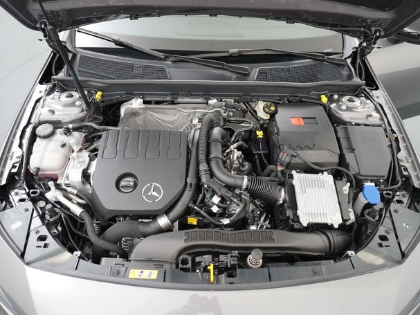 Mercedes-Benz A 180 100 kW image number 16