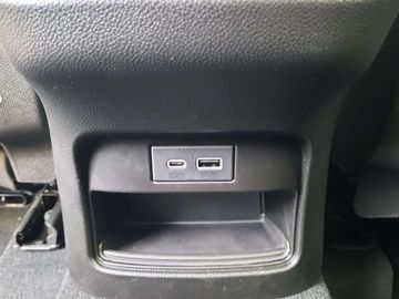 Car image 37