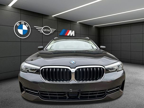 BMW 530 Touring 215 kW image number 3