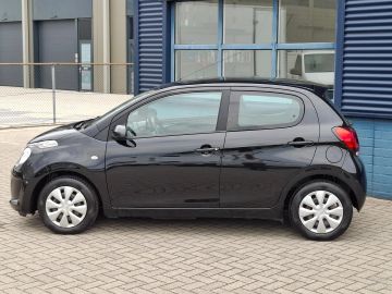 Car image 4