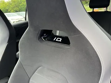 Car image 39