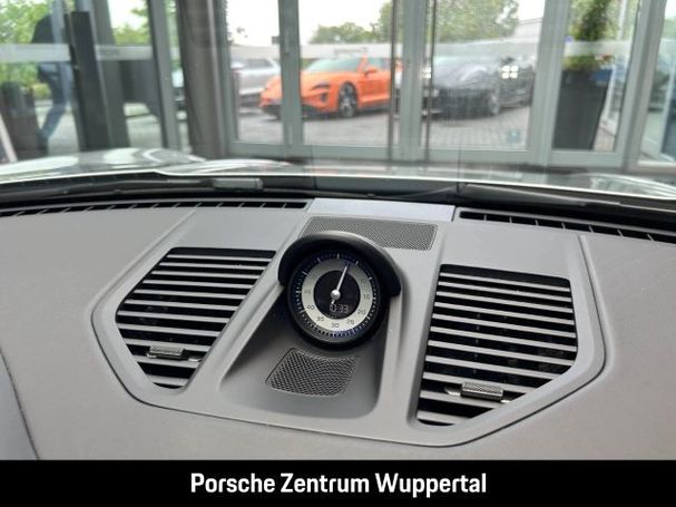 Porsche 992 Carrera 4 GTS Cabrio 353 kW image number 22