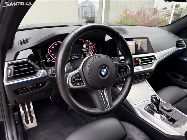 BMW 320d Touring xDrive 140 kW image number 16