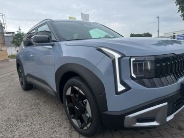 Car image 25
