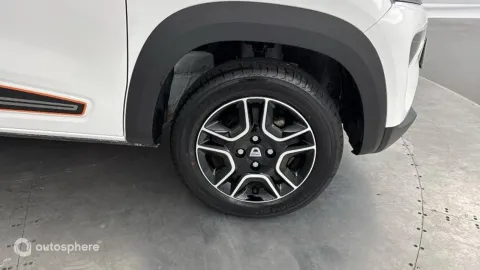 Car image 20