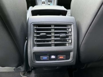 Car image 36