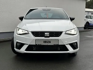 Car image 27