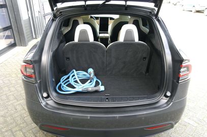 Car image 33