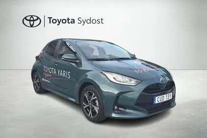 Car image 15