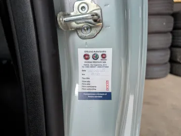Car image 28