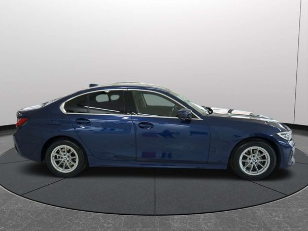 BMW 318d Advantage 110 kW image number 22