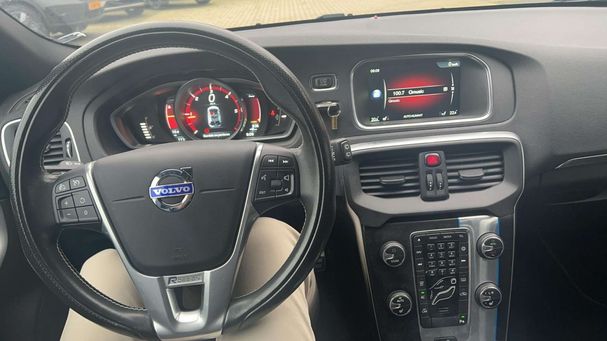 Volvo V40 D4 140 kW image number 6