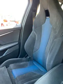 Car image 40