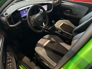 Car image 11