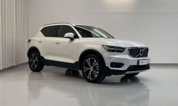 Volvo XC40 T5 143 kW image number 2