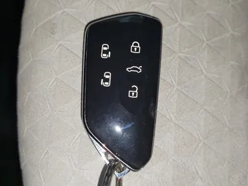Car image 30