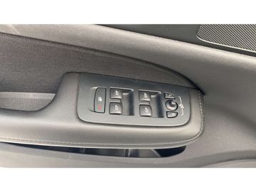 Car image 36