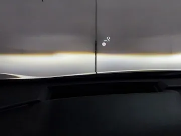 Car image 38
