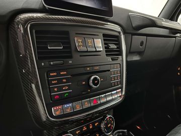 Car image 29