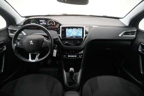 Peugeot 208 PureTech Allure 61 kW image number 10