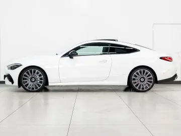 Car image 32