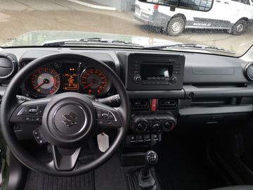 Car image 14