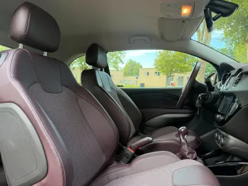 Car image 36