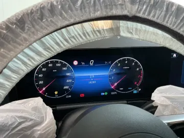 Car image 42
