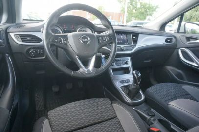 Car image 17